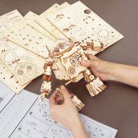 ROBOTIME Roker Svietiace 3D drevené puzzle Robot Orpheus (hracia skrinka) 221 dielikov