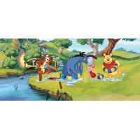 Detská fototapeta DISNEY - Medvedík PÚ s kamarátmi pri rieke - 202x90 cm