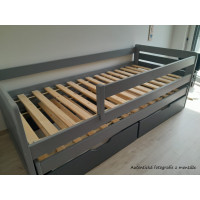 Detská posteľ z masívu borovice TOMÁŠ II s prístelkou a šuplíkmi - 200x90 cm - grafit/sivá