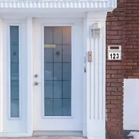 LED solárna lampa s číslom domu - strieborná