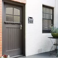 LED solárna lampa s číslom domu - strieborná