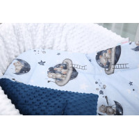 Obojstranná zavinovačka pre bábätká 80x80 cm BABYMAM PREMIUM - Medvedíci vo vesmíre s tmavo modrou minkou