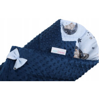 Obojstranná zavinovačka pre bábätká 80x80 cm BABYMAM PREMIUM - Medvedíci vo vesmíre s tmavo modrou minkou