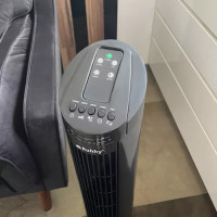 Stĺpový ventilátor s diaľkovým ovládačom Ruhhy - čierny