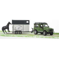 Bruder LAND ROVER s prepravníkom na koňa