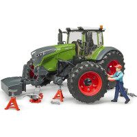Bruder Traktor Fendt 1050 Vario s mechanikom a dielenským náradím 1:16