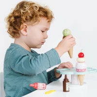 Le Toy Van Set so zmrzlinou Carlos