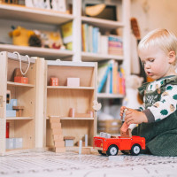 Bigjigs Toys Rozkladací domček s príslušenstvom