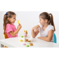 Bigjigs Toys Drevený stojan so sladkými dobrotami