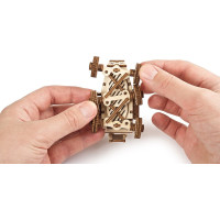 Ugears 3D drevené mechanické puzzle Bugina z Marsu