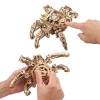 Ugears 3D drevené mechanické puzzle Šestinohý prieskumník (hexapod)