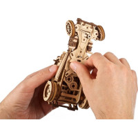 Ugears 3D drevené mechanické puzzle The Hot Rod Furious