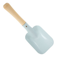 small foot Ľadvinka so záhradníckym náradím poškodený obal