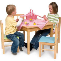 Bigjigs Toys Detský drevený hrací stôl