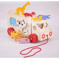 Bigjigs Toys Drevené auto so zvieratkami