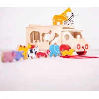 Bigjigs Toys Drevené auto so zvieratkami