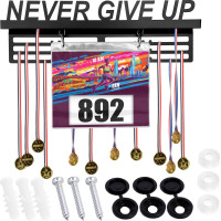 Kovový vešiak na medaily a štartové čísla NEVER GIVE UP - čierny