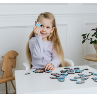 TREFL Drevené obrysové puzzle Gábinin kúzelný domček: Veselá Gábinka 50 dielikov