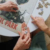 TREFL Puzzle Premium Plus Jurassic Park: Filmový plagát 1000 dielikov