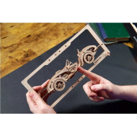 Ugears 2.5D drevené mechanické puzzle Roadster MK3