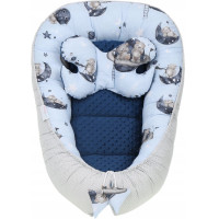 Obojstranné hniezdočko (kokon) pre bábätko - BABYMAM PREMIUM set 7v1 - Medvedíci vo vesmíre s tmavomodrou minkami