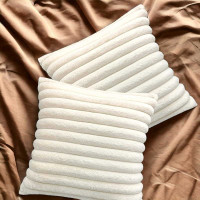 Obliečka na vankúš ABBY 45x45 cm - imitácia kožušiny - ecru/krémová