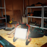 Solight LED reflektor so sklopným stojanom, 100W, 9000lm, 4000K, kábel so zástrčkou, IP65