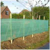 Tieniaca plachta 135 g/m2 - 1,5x50 m - tmavo zelená