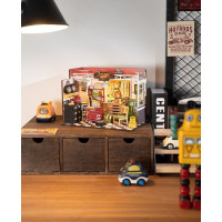 ROBOTIME Rolife DIY 3D drevené puzzle Garáž s LED osvetlením 157 dielikov
