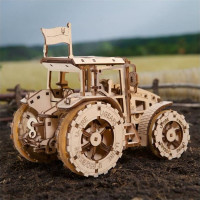 UGEARS 3D puzzle Traktor víťazí 272 dielikov