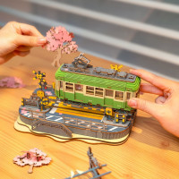 ROBOTIME Rolife DIY Svietiace 3D drevené puzzle Stanica so sakurami 223 dielikov