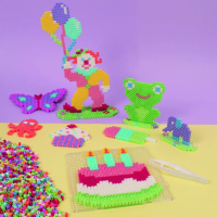 PLAYBOX Zažehľovacie korálky v plastovom kufríku Happy mix + doštička a predlohy 12000ks