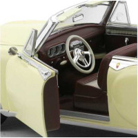 Welly Packard Carribbean (1953) 1:28 béžový