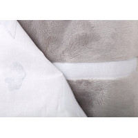 Plyšová zavinovačka s kapucňou BABYMAM do autosedačky - Let lastovičkou/sivá