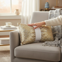 Dekoračný vankúš GLAM SHINE 30x50 cm - zlatý/biely