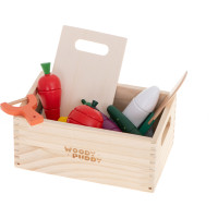 Drevená krájacia zelenina v krabici s príslušenstvom