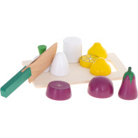 Drevená krájacia zelenina v krabici s príslušenstvom