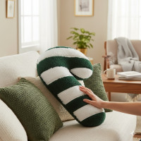 Tvarovaný vankúš LÍZIATKO - 42x20 cm - zelený/biely