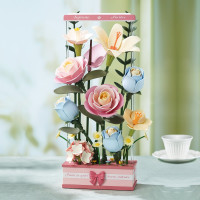 ROBOTIME Roker Floral Art: 3D puzzle Kvetinový box s LED osvetlením 263 dielikov