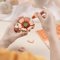 ROBOTIME Rowood 3D drevené puzzle Oranžová gerbera 105 dielikov