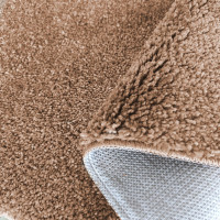 Moderný koberec SHAGGY CAMIL - svetlo hnedý