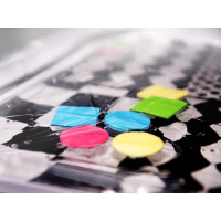 Nafukovacia vodná podložka s kontrastnými čiernobielymi vzormi - 65 cm x 50 cm