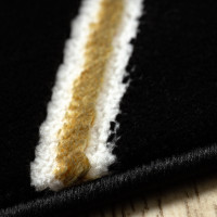 Kusový koberec Allure 1964 black/gold