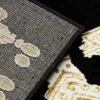Kusový koberec Allure 1965 black/gold