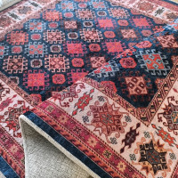 Kusový koberec HONOR New - Pattern - tmavomodrý/červený