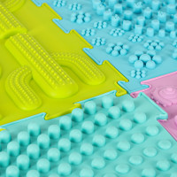 Senzorická podložka Montessori na masáž nôh 8 dielikov - pastelové farby