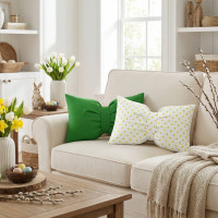 Dekoračný vankúš GLAM 30x50 cm - biely/zelené bodky