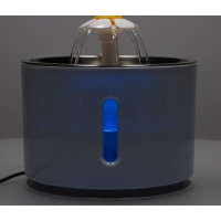 Automatická LED napájačka pre psy a mačky - 2,4l