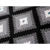 Kusový koberec Maroko - 885 - čierny