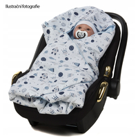 Zavinovačka s kapucňou do autosedačky 90x90 cm TheBaby - JELENE ŠEDÁ/RUŽOVÁ